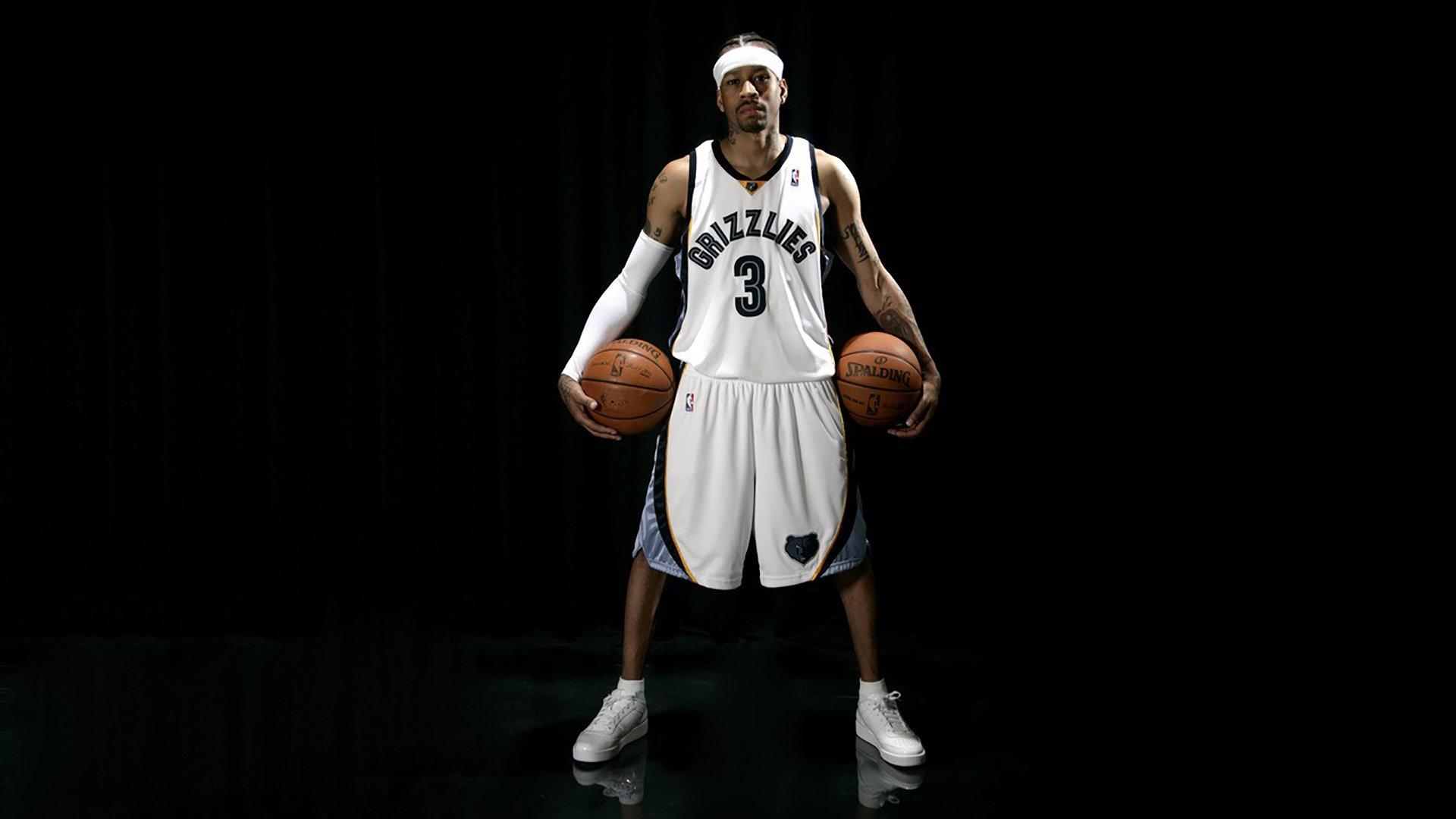 罗纳尔多力挺内马尔，他是巴西队不可替代的财富，球队需要他的魔法